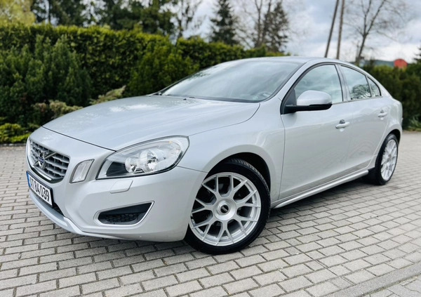 Volvo S60 cena 38900 przebieg: 209000, rok produkcji 2011 z Karlino małe 781